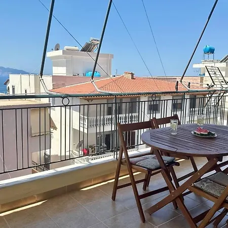 Bari Sea View 公寓 *