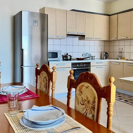 Vista View Promenade Apartment *